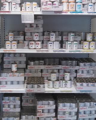 Royal Canin canned wet foods for canines and felines.